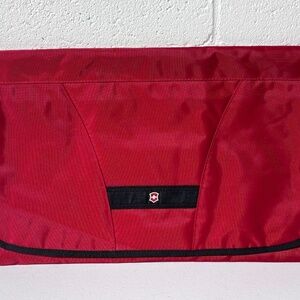 Victorinox Large Pakmaster Large Packing Sleeve Red Swiss Army Knife